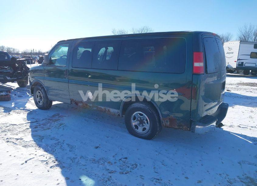 Photo 3 of 2005 Chevrolet Express (VIN 1GNFH15T651204290)
