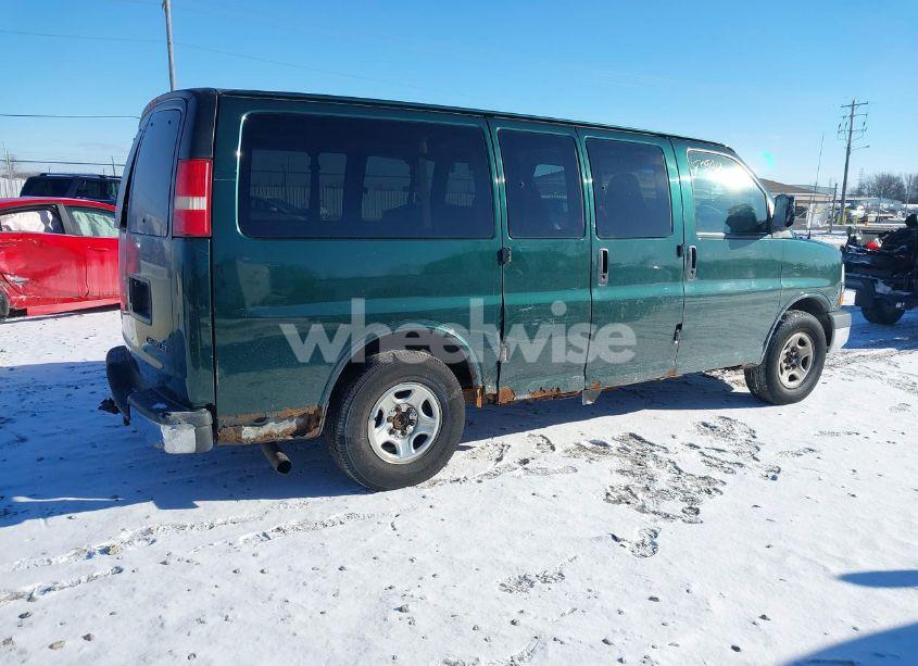 Photo 4 of 2005 Chevrolet Express (VIN 1GNFH15T651204290)