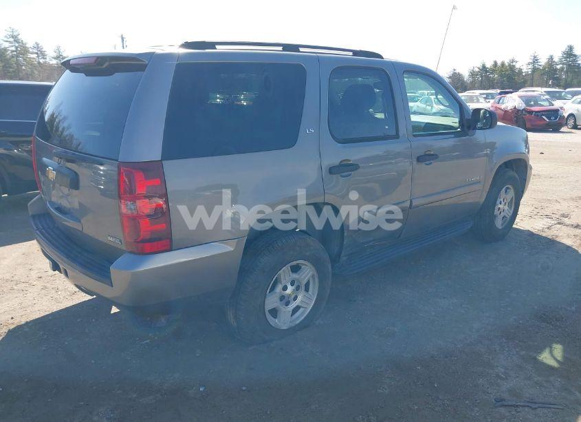 Photo 4 of 2007 Chevrolet Tahoe LS (VIN 1GNFK13007J198306)