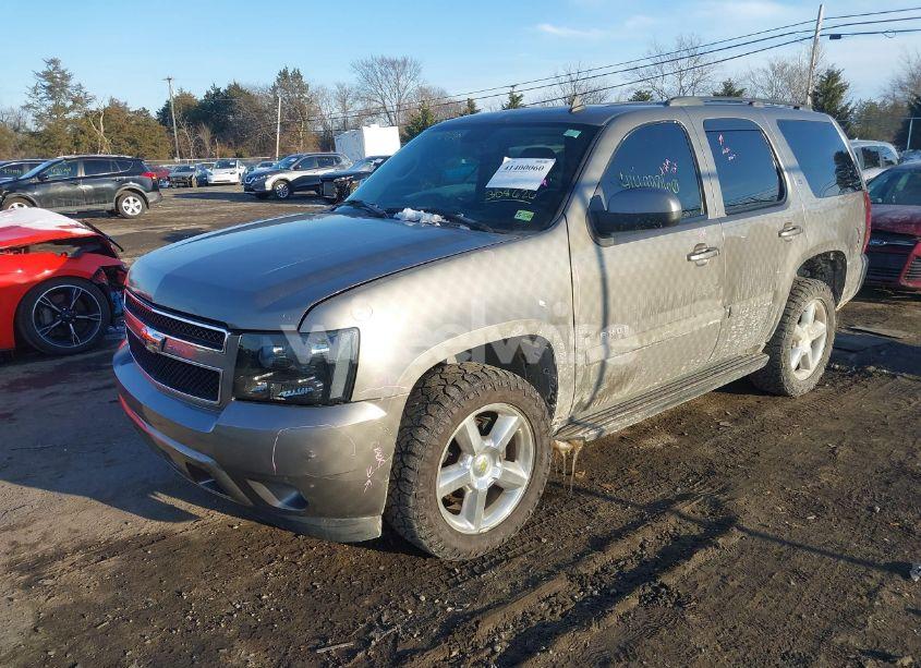Photo 2 of 2007 Chevrolet Tahoe LT (VIN 1GNFK13007J308626)