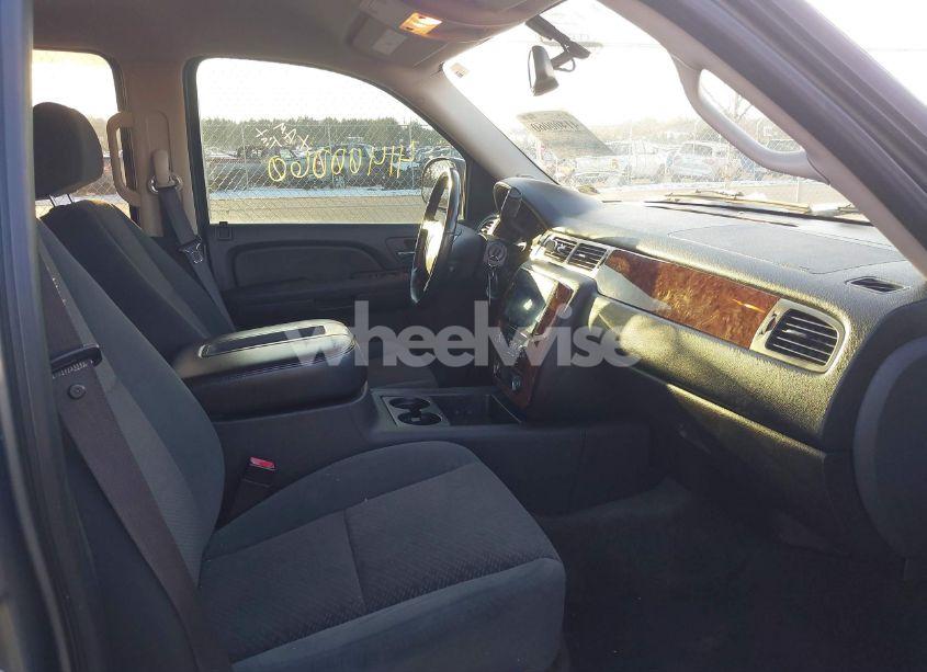 Photo 5 of 2007 Chevrolet Tahoe LT (VIN 1GNFK13007J308626)