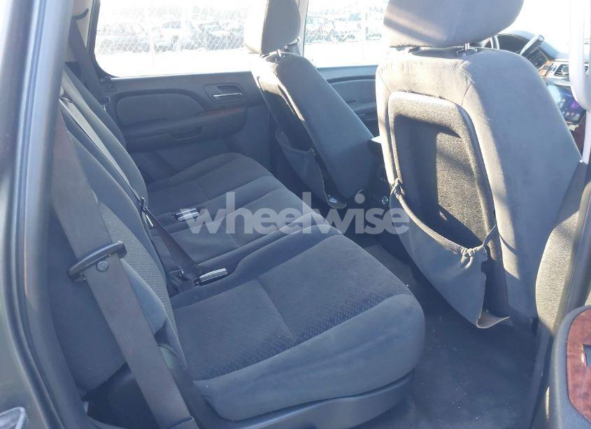 Photo 8 of 2007 Chevrolet Tahoe LT (VIN 1GNFK13007J308626)