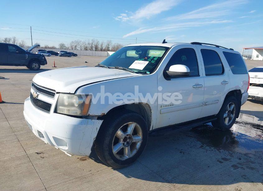 Photo 2 of 2007 Chevrolet Tahoe LT (VIN 1GNFK13007R153285)