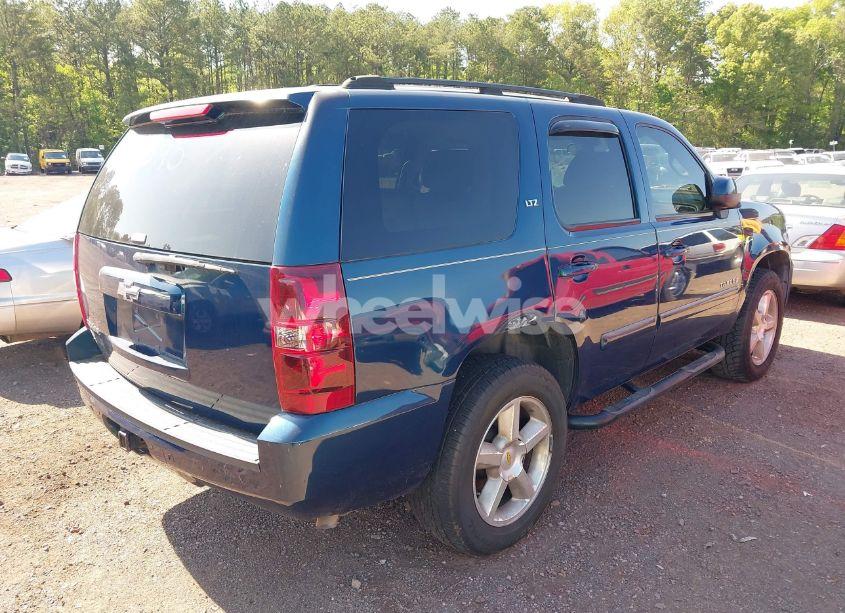 Photo 4 of 2007 Chevrolet Tahoe LTZ (VIN 1GNFK13007R178090)