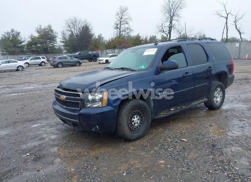 Photo 2 of 2007 Chevrolet Tahoe LT (VIN 1GNFK13007R179398)