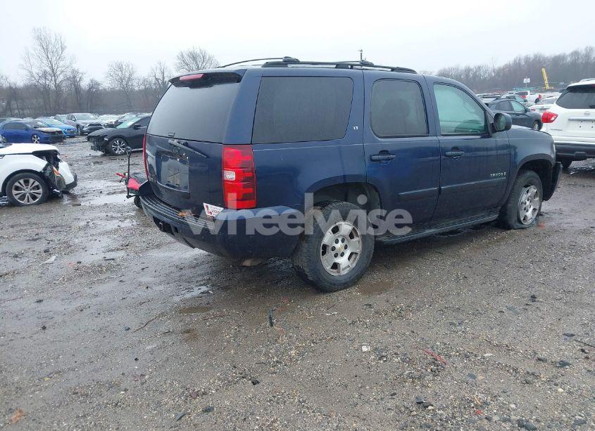 Photo 4 of 2007 Chevrolet Tahoe LT (VIN 1GNFK13007R179398)
