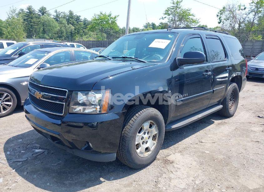 Photo 2 of 2007 Chevrolet Tahoe LT (VIN 1GNFK13007R186500)