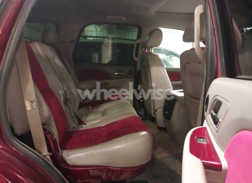 Photo 8 of 2007 Chevrolet Tahoe LT (VIN 1GNFK13007R264239)