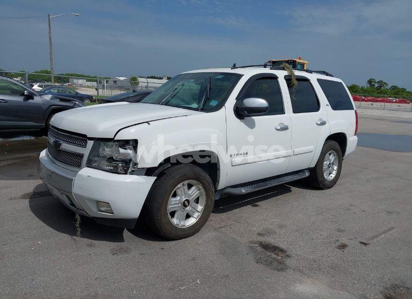 Photo 2 of 2007 Chevrolet Tahoe LT (VIN 1GNFK13007R395137)