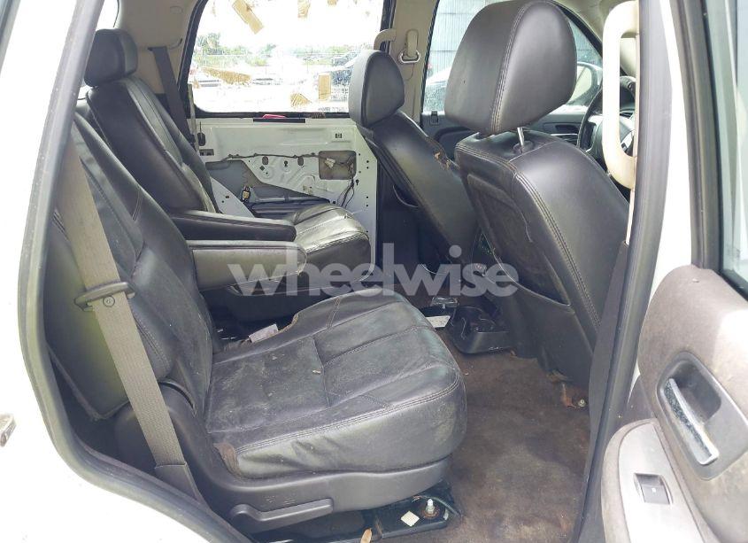 Photo 8 of 2007 Chevrolet Tahoe LT (VIN 1GNFK13007R395137)