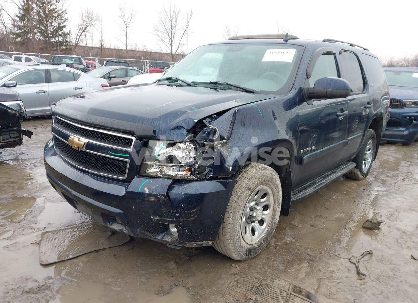 Photo 2 of 2007 Chevrolet Tahoe LTZ (VIN 1GNFK13017J110542)