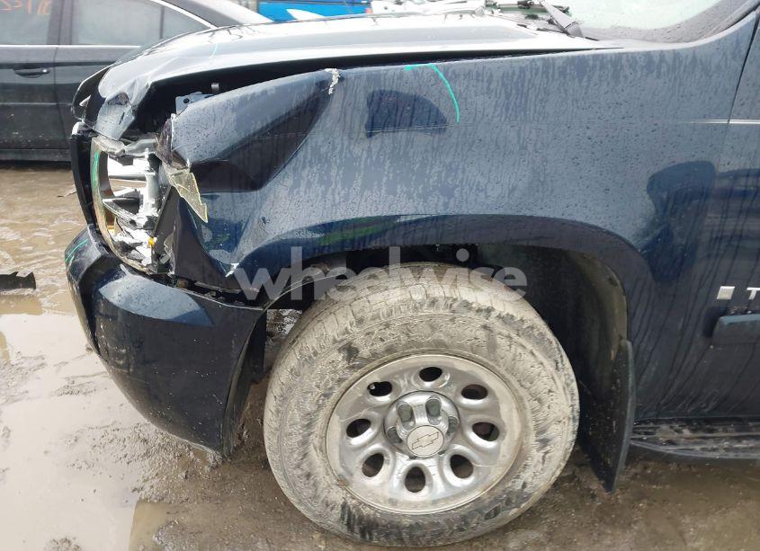 Photo 6 of 2007 Chevrolet Tahoe LTZ (VIN 1GNFK13017J110542)