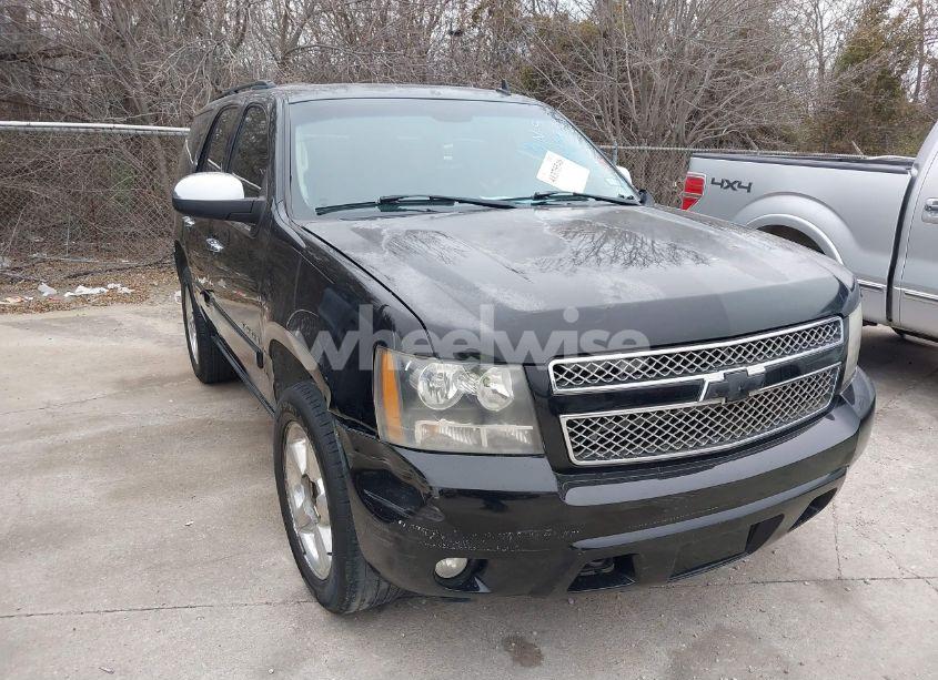 2007 Chevrolet Tahoe LTZ (VIN 1GNFK13017J385098) main photo