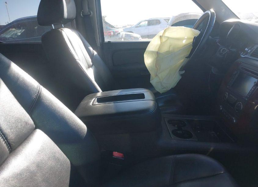 Photo 5 of 2007 Chevrolet Tahoe LTZ (VIN 1GNFK13017R115886)