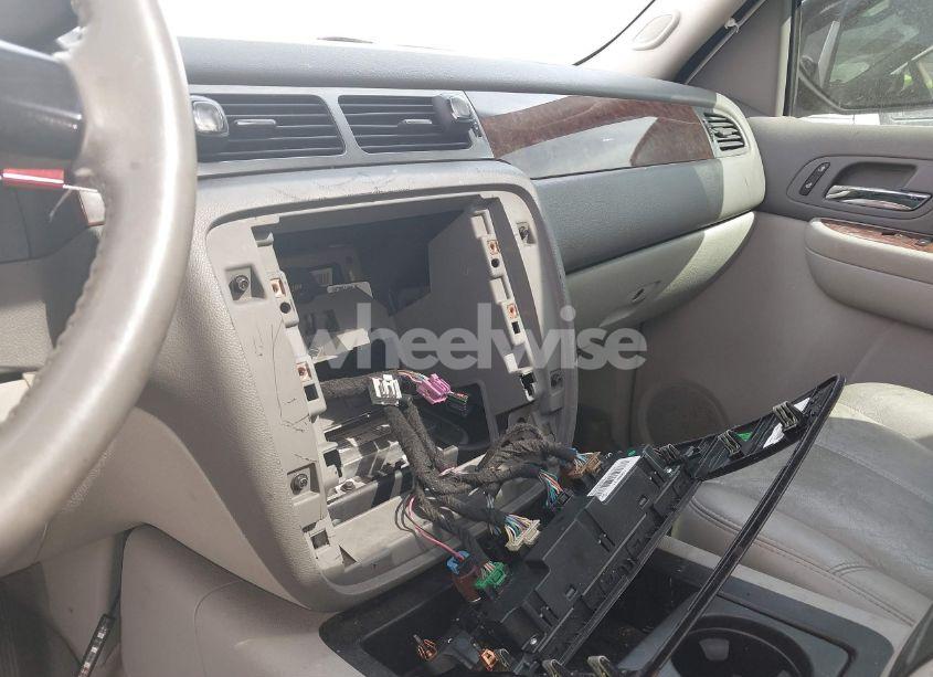 Photo 19 of 2007 Chevrolet Tahoe LTZ (VIN 1GNFK13017R146295)