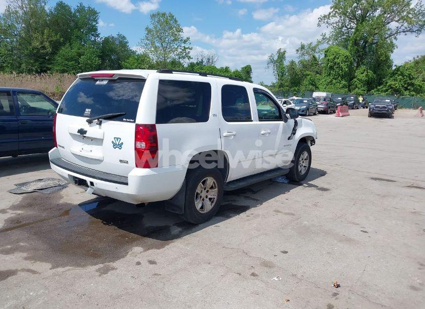 Photo 4 of 2007 Chevrolet Tahoe LTZ (VIN 1GNFK13017R190572)