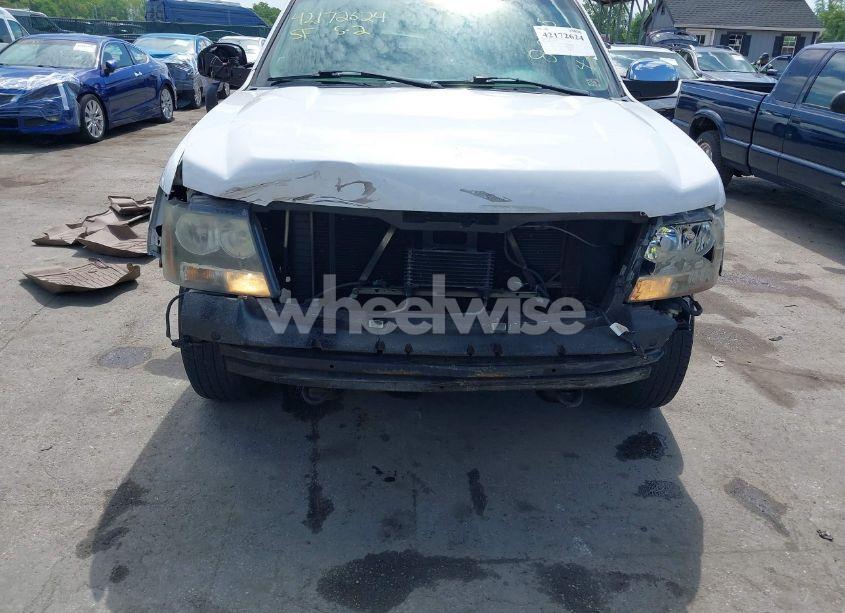 Photo 6 of 2007 Chevrolet Tahoe LTZ (VIN 1GNFK13017R190572)