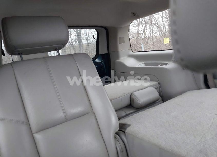 Photo 8 of 2007 Chevrolet Tahoe LT (VIN 1GNFK13017R233050)