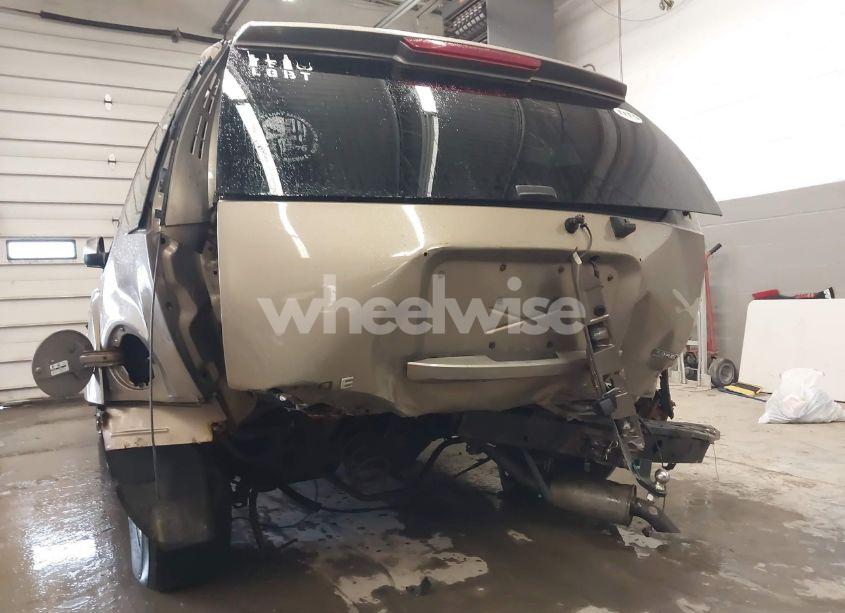 Photo 6 of 2007 Chevrolet Tahoe LT (VIN 1GNFK13017R328935)