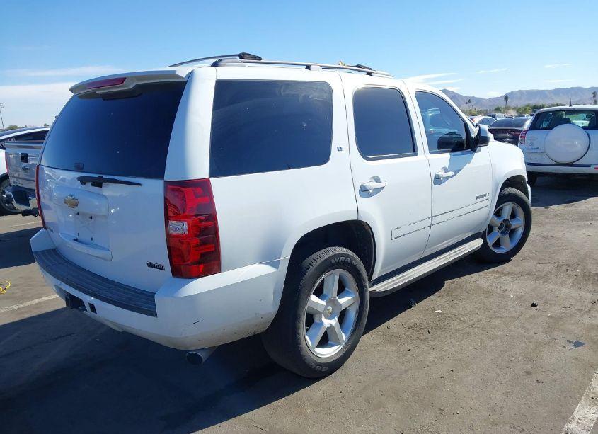 Photo 4 of 2007 Chevrolet Tahoe LT (VIN 1GNFK13017R371168)