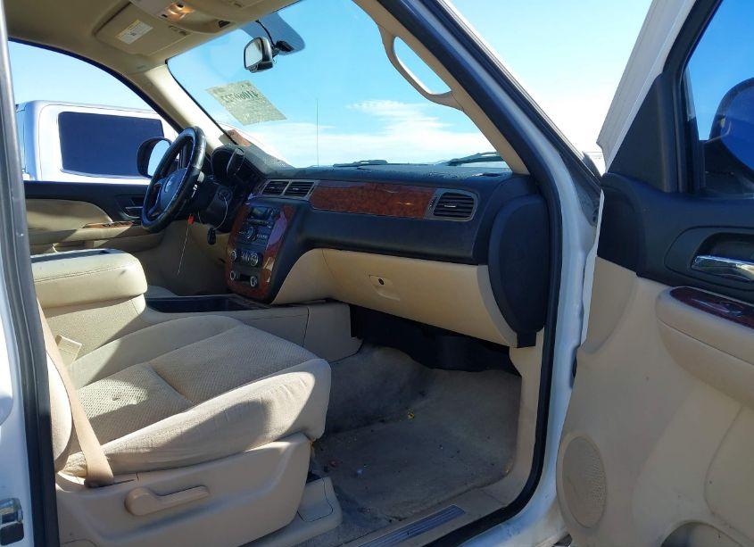 Photo 5 of 2007 Chevrolet Tahoe LT (VIN 1GNFK13017R371168)