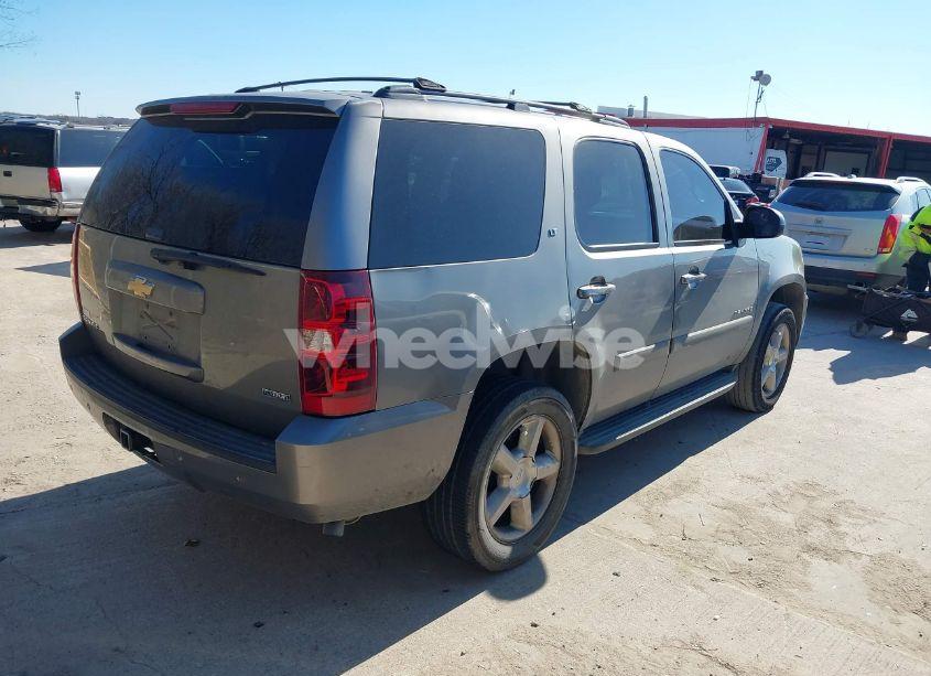 Photo 4 of 2007 Chevrolet Tahoe LT (VIN 1GNFK13017R382185)