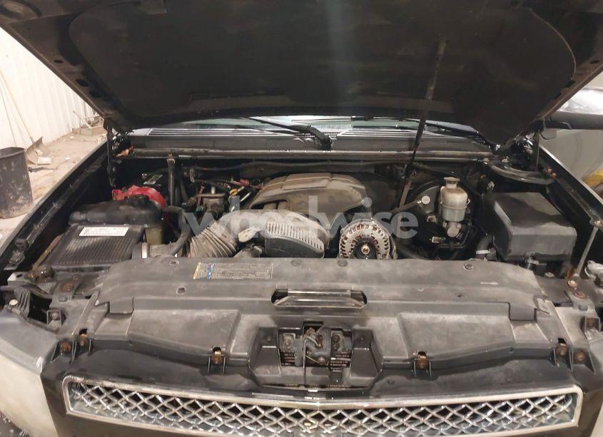 Photo 10 of 2008 Chevrolet Tahoe LTZ (VIN 1GNFK13018J107268)