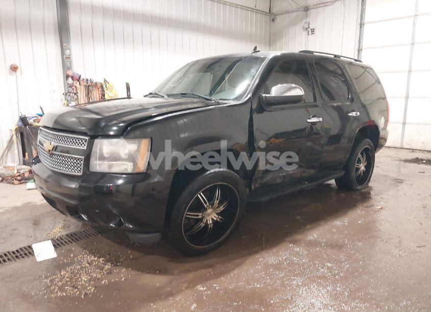 Photo 2 of 2008 Chevrolet Tahoe LTZ (VIN 1GNFK13018J107268)
