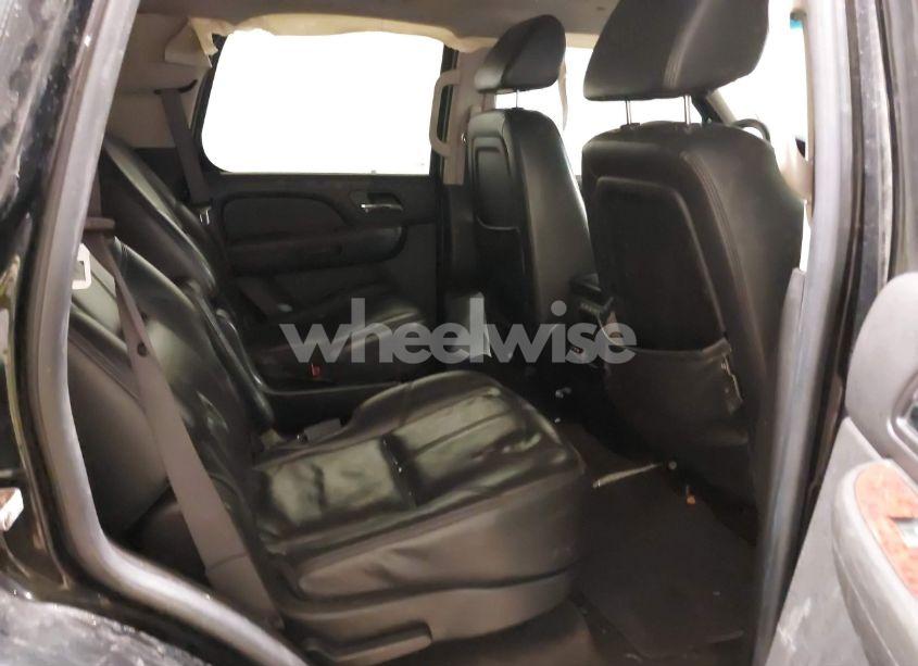 Photo 8 of 2008 Chevrolet Tahoe LTZ (VIN 1GNFK13018J107268)