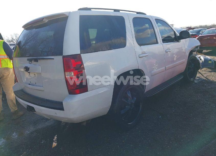 Photo 4 of 2008 Chevrolet Tahoe LTZ (VIN 1GNFK13018J168409)