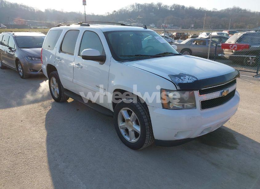 2008 Chevrolet Tahoe LT (VIN 1GNFK13018J183220) main photo
