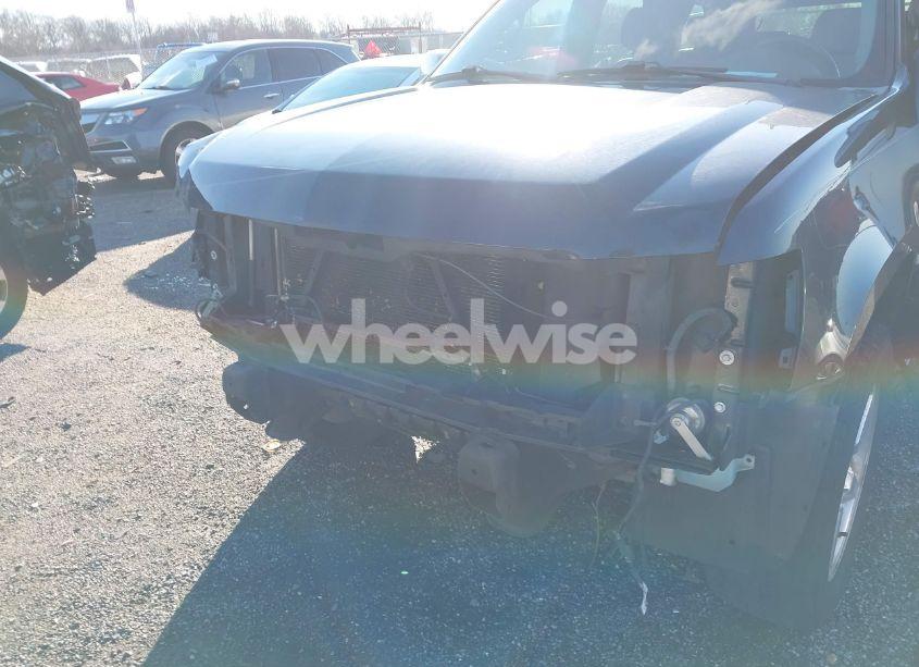 Photo 6 of 2008 Chevrolet Tahoe LTZ (VIN 1GNFK13018J237874)