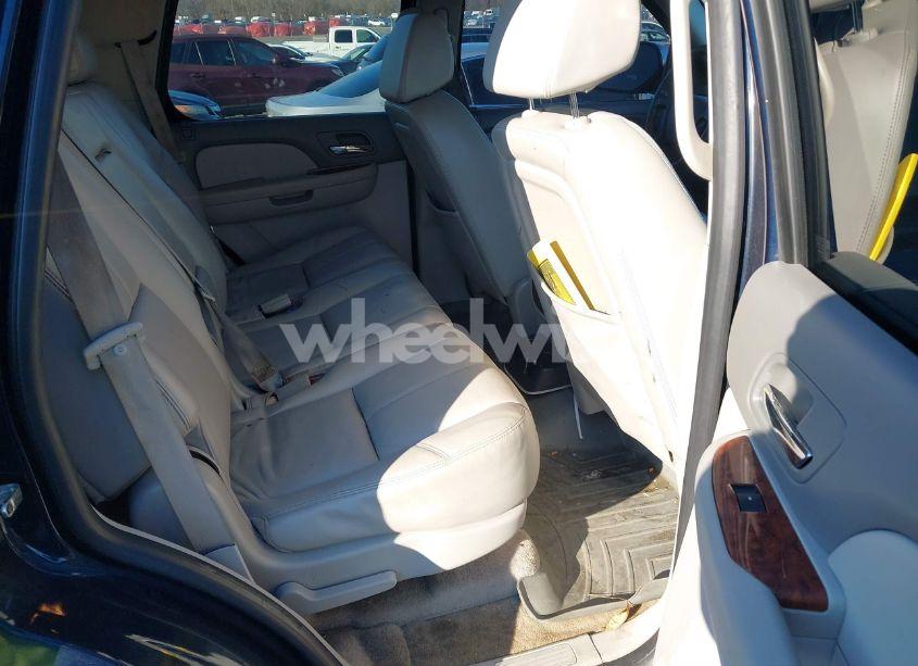 Photo 8 of 2008 Chevrolet Tahoe LTZ (VIN 1GNFK13018J237874)