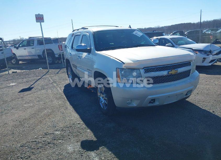 2008 Chevrolet Tahoe LTZ (VIN 1GNFK13018R178472) main photo