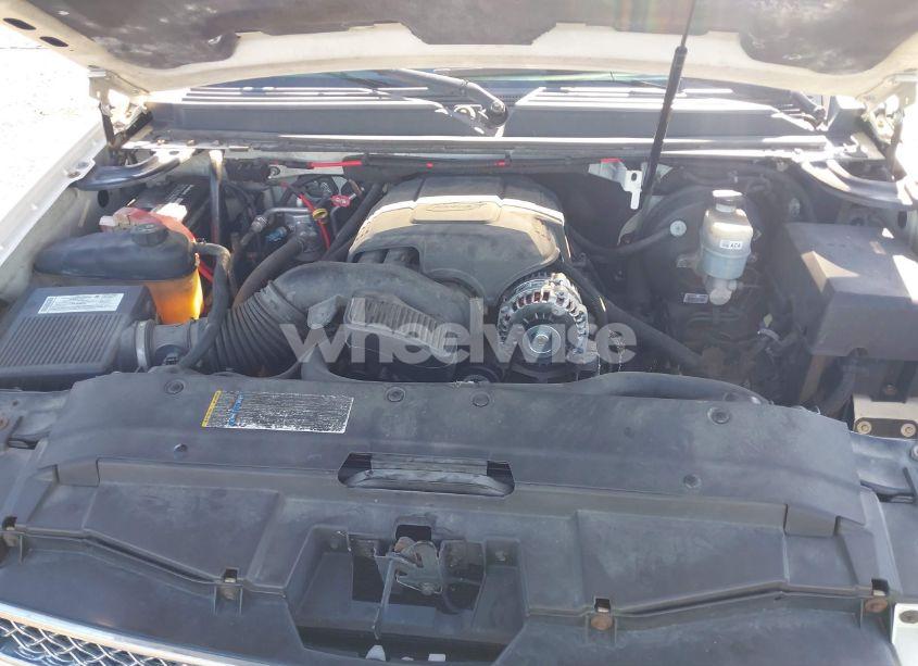 Photo 10 of 2008 Chevrolet Tahoe LTZ (VIN 1GNFK13018R178472)