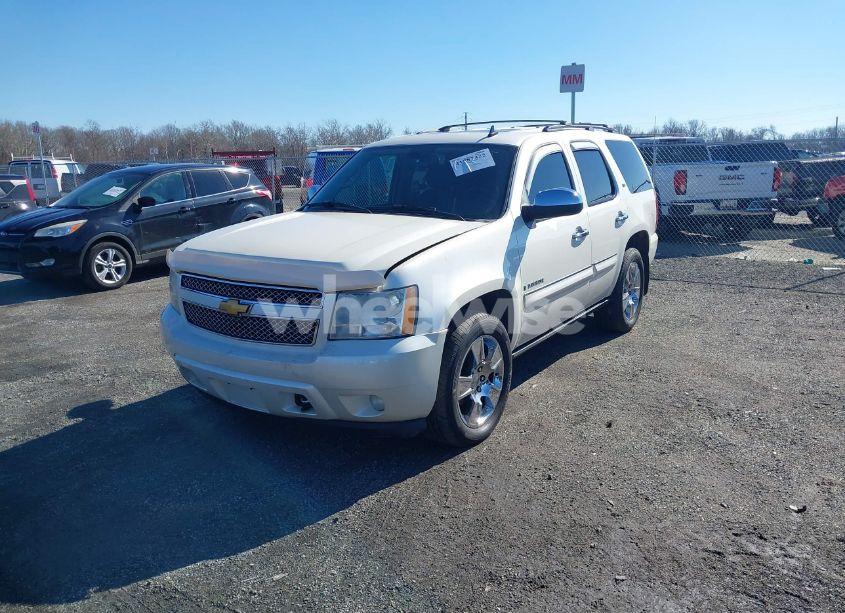 Photo 2 of 2008 Chevrolet Tahoe LTZ (VIN 1GNFK13018R178472)