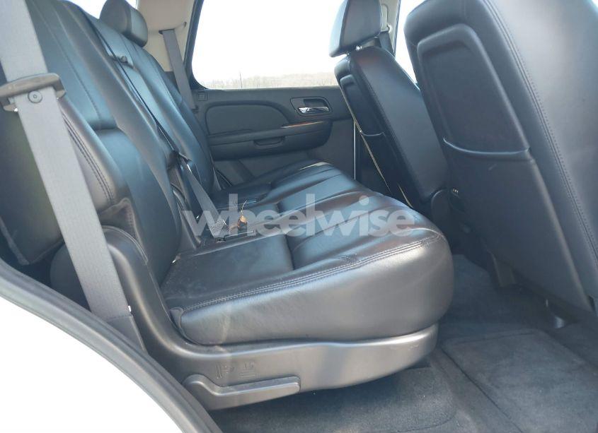 Photo 8 of 2008 Chevrolet Tahoe LTZ (VIN 1GNFK13018R178472)