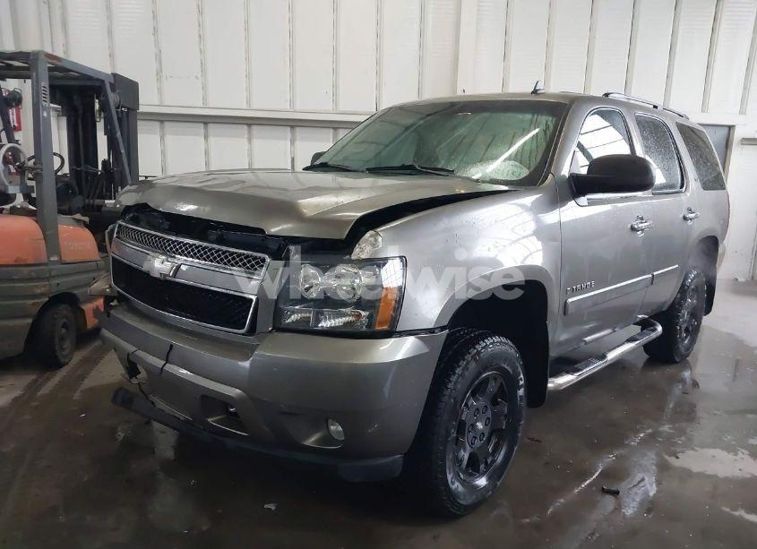 Photo 2 of 2008 Chevrolet Tahoe LT (VIN 1GNFK13018R248892)