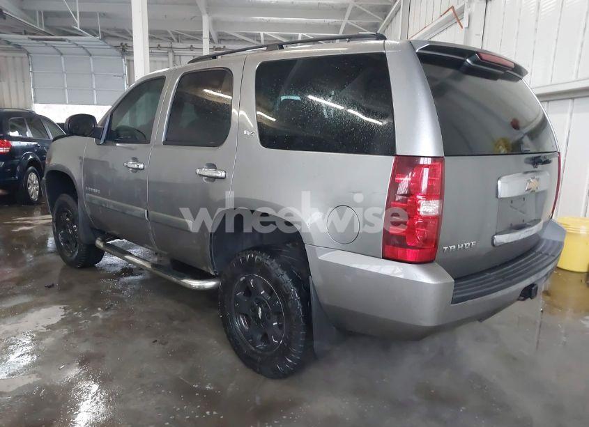 Photo 3 of 2008 Chevrolet Tahoe LT (VIN 1GNFK13018R248892)
