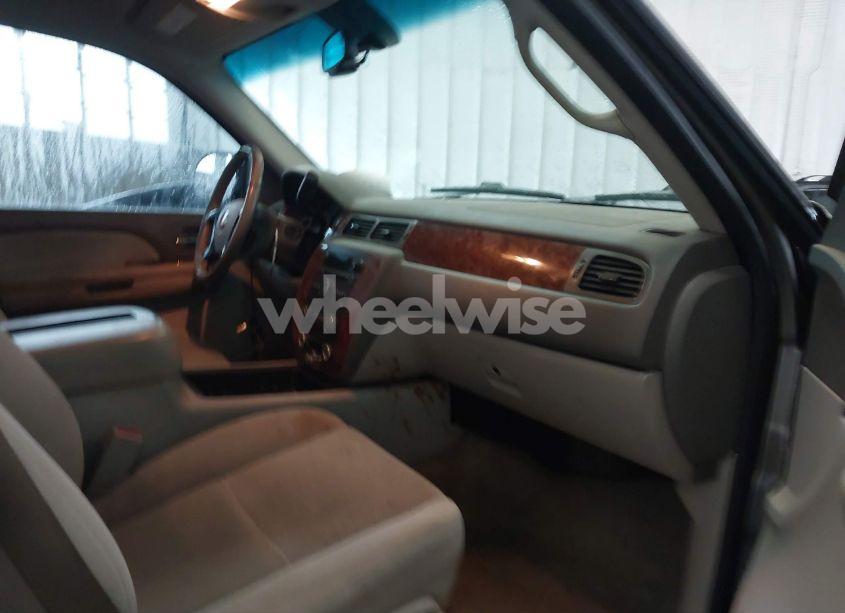 Photo 5 of 2008 Chevrolet Tahoe LT (VIN 1GNFK13018R248892)