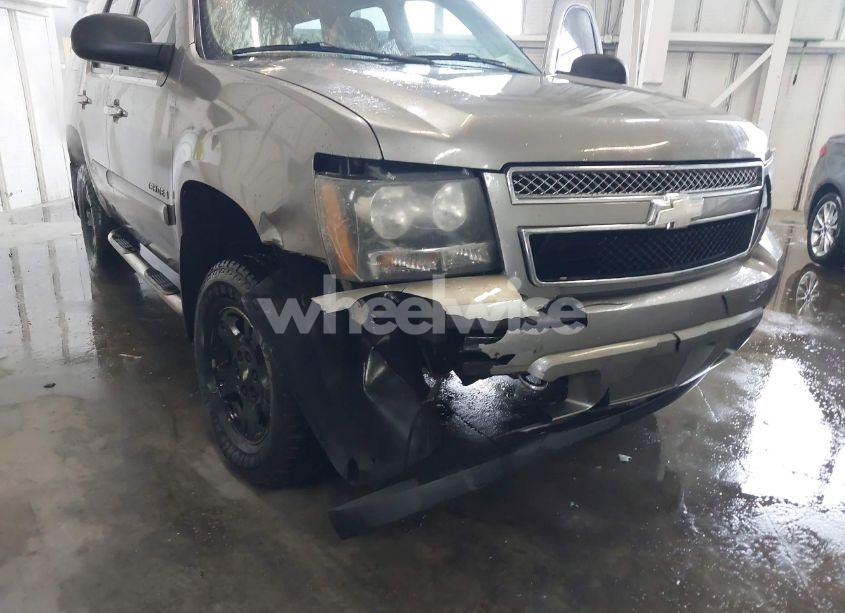 Photo 6 of 2008 Chevrolet Tahoe LT (VIN 1GNFK13018R248892)