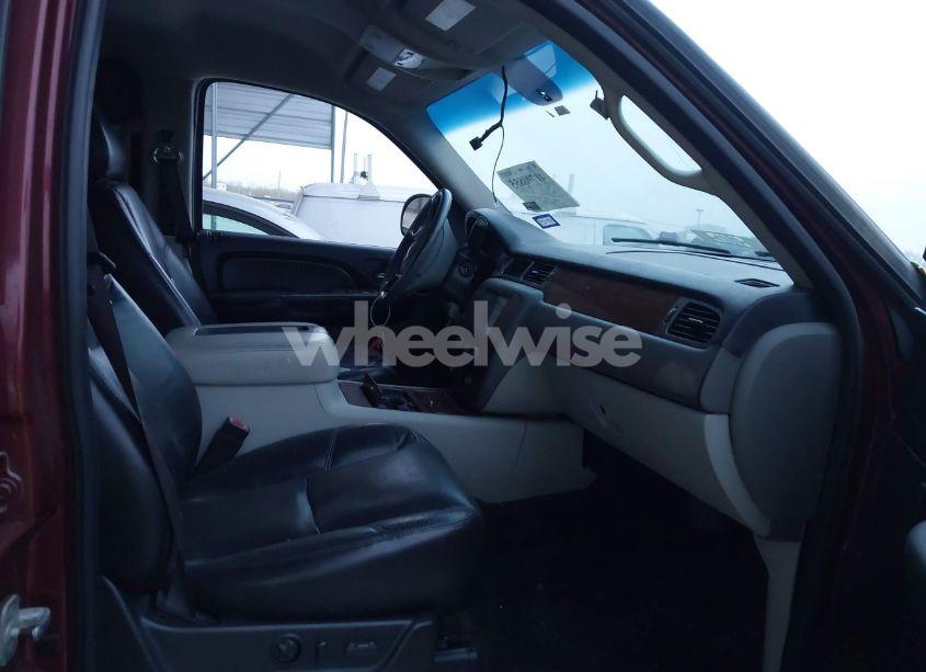 Photo 5 of 2008 Chevrolet Tahoe LT (VIN 1GNFK13018R267880)