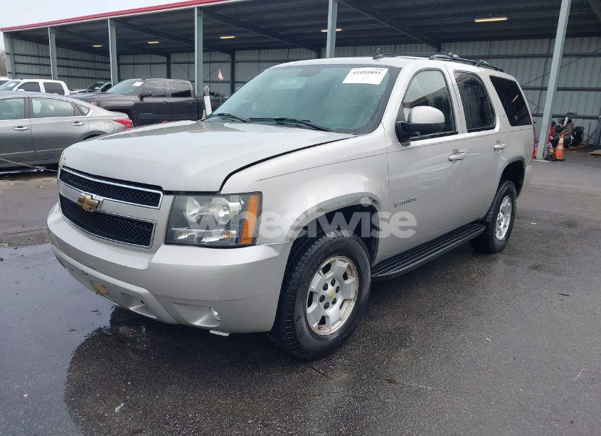 Photo 2 of 2007 Chevrolet Tahoe LT (VIN 1GNFK13027J104183)