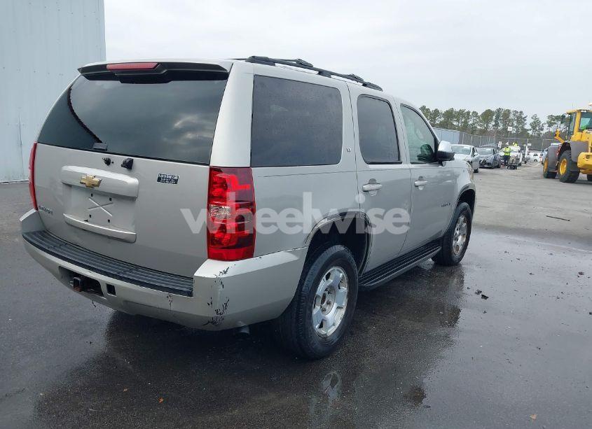Photo 4 of 2007 Chevrolet Tahoe LT (VIN 1GNFK13027J104183)