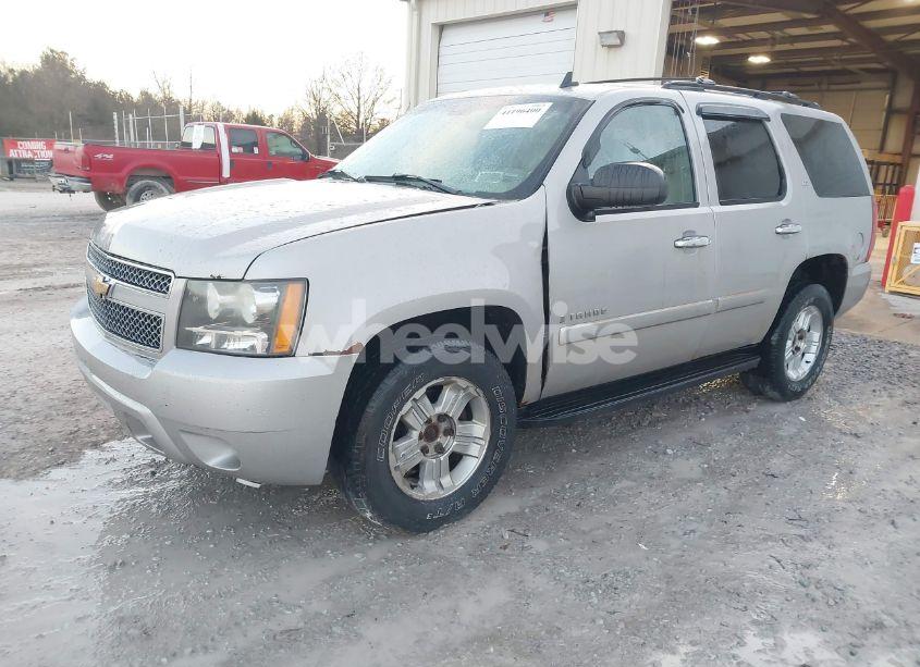 Photo 2 of 2007 Chevrolet Tahoe LTZ (VIN 1GNFK13027J257971)