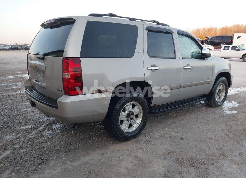 Photo 4 of 2007 Chevrolet Tahoe LTZ (VIN 1GNFK13027J257971)