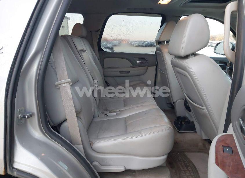 Photo 8 of 2007 Chevrolet Tahoe LTZ (VIN 1GNFK13027J257971)