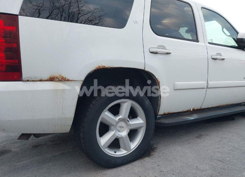 Photo 13 of 2007 Chevrolet Tahoe LT (VIN 1GNFK13027J272356)