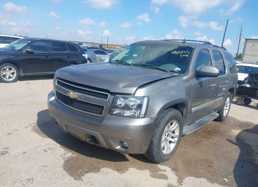 Photo 2 of 2007 Chevrolet Tahoe LTZ (VIN 1GNFK13027R173618)