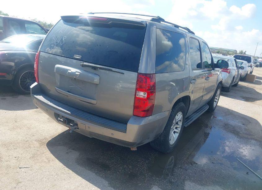 Photo 4 of 2007 Chevrolet Tahoe LTZ (VIN 1GNFK13027R173618)